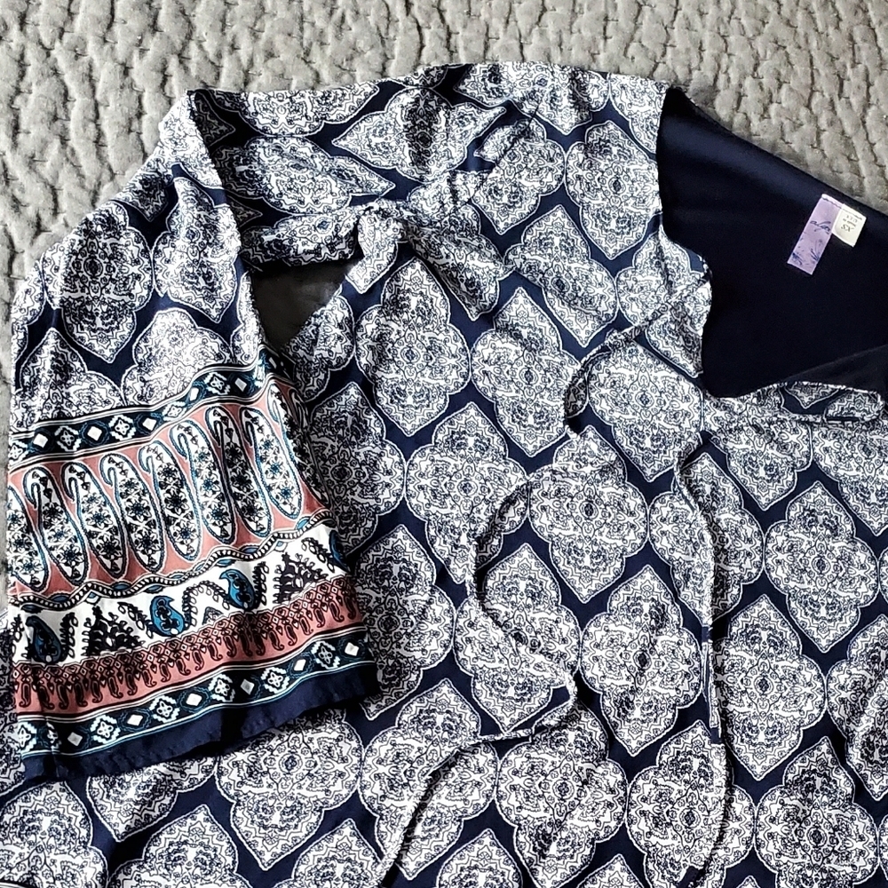 Alga Tie Front Tunic Blouse - Picture 2 of 7